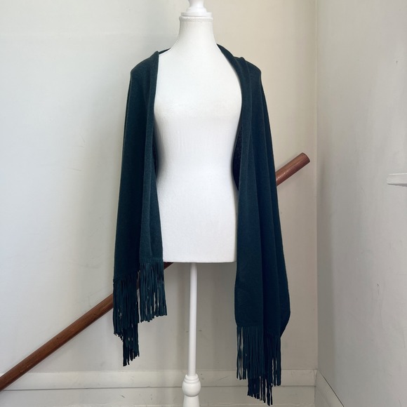 M.I.L.A 100% Cashmere Suede Leather Fringe Wrap Scarf Shawl Green Luxury Knit - Picture 7 of 12